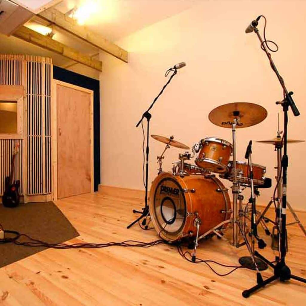 Drum kit in studio 6